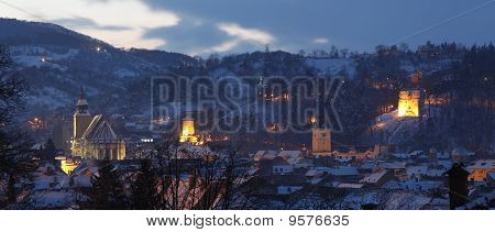 Vista de la ciudad vieja, Brasov, Rumania
