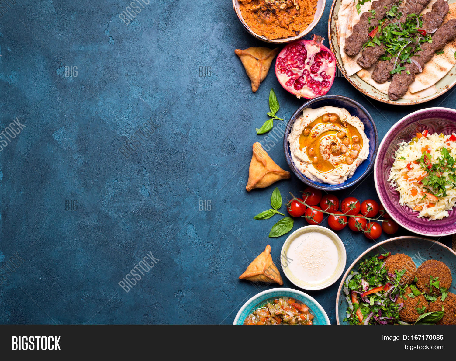 Free Photo  Delicious arabic fast-food plateau top view