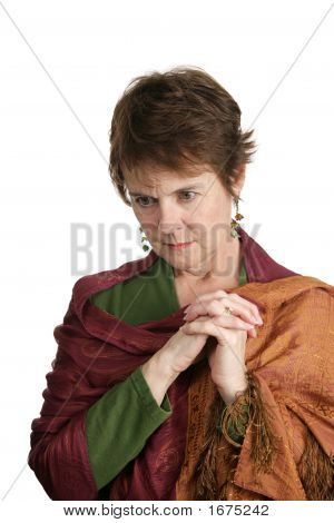 Volwassen vrouw bezorgd