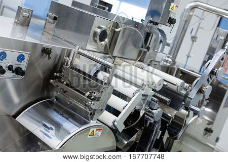 big chremed manufacture machine in pharmaciutical factory