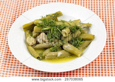 Turkish Food Broad Beans, Dill And Olive Oil / Zeytinyagli Bakla.
