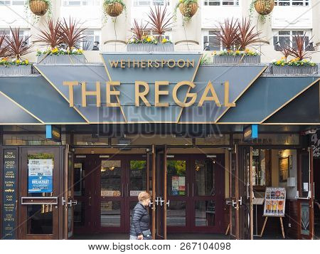 Wetherspoon Pub Storefront In Cambridge