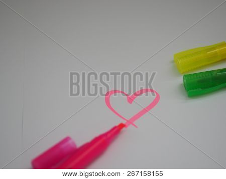 Closeup Love Pink Green Yellow Pen Maker Highlight