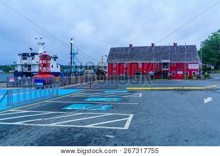 Lunenburg, Canada - September 22, 2018: View Of The Historic Port And Waterfront Buildings, In Lunen