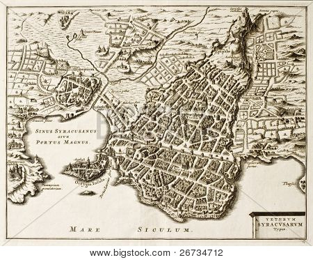 Antica mappa di Siracusa in Sicilia. L'originale è stato creato all'inizio del XVII secolo da Philip Cluv