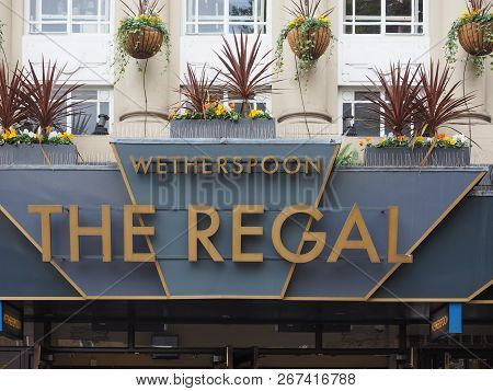 Wetherspoon Pub Storefront In Cambridge