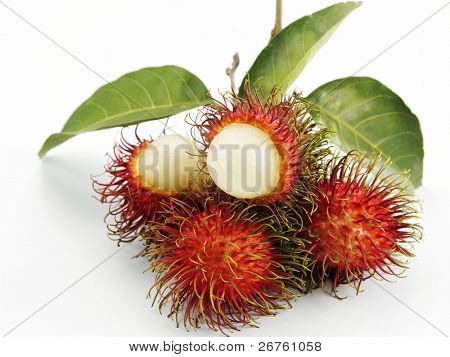 rambután frutas de Asia en el fondo
