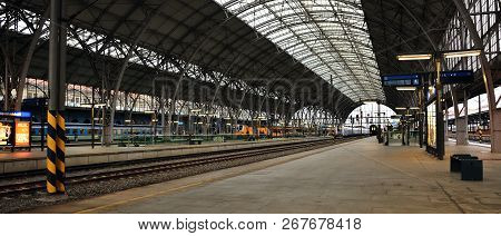 Praha, Czech Republic - October 28,  2018 - Vestibul Of Train Station Named Praha Hlavni Nadrazi