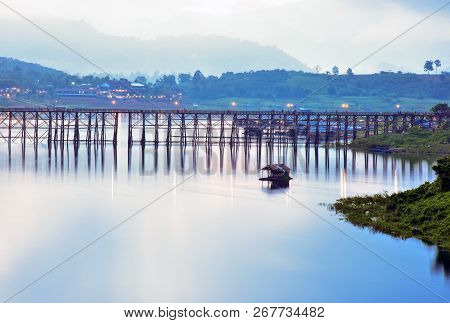 Longest Wooden Bridge, Mon Bridge Sangklaburi Thailand