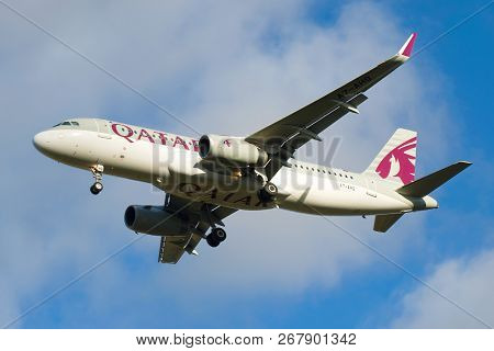 Saint Petersburg, Russia - October 25, 2018: The Airbus A320-232  (a7-ahq) Of Qatar Airways Airline 