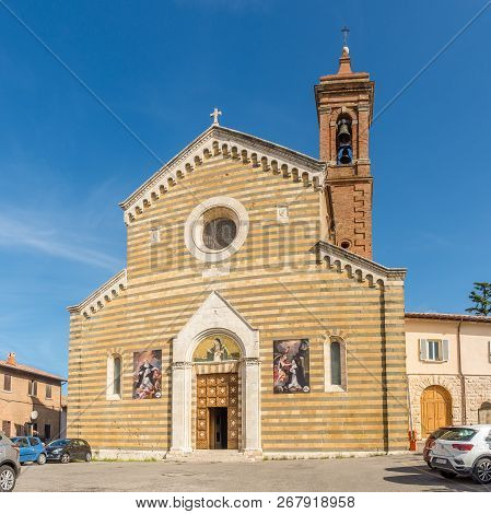 Montepulciano,italy - September 20,2018 - View At The Church Of Saint Agnes In Montepulciano. Montep