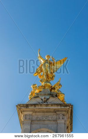 London. November 2018. A View Of The Queeen Victoria Memorial At Buckingham Palace In London.