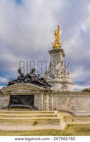 London. November 2018. A View Of The Queeen Victoria Memorial At Buckingham Palace In London.