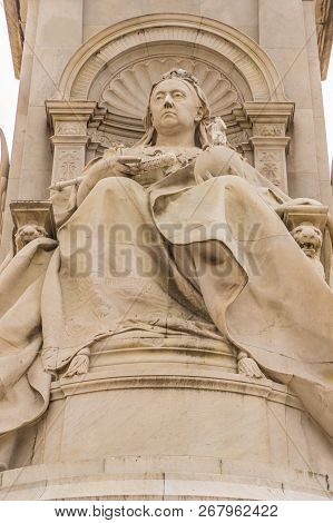 London. November 2018. A View Of The Queeen Victoria Memorial At Buckingham Palace In London.