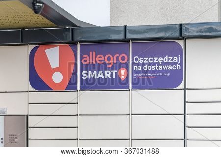 Cieplewo, Poland - May 16, 2020: Allegro Smart Logo And Sign. Allegro Smart Is Program Of Free Parce