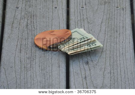 돈