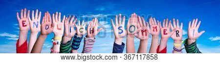 Children Hands, Endlich Sommer Means Finally Summer, Blue Sky