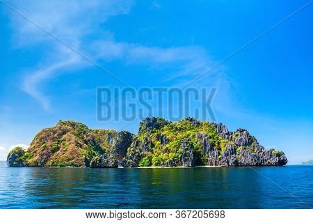 Landscape Of The Beautiful Mountain Cliff In The Sea, El Nido Province In Palawan Island In Philippi