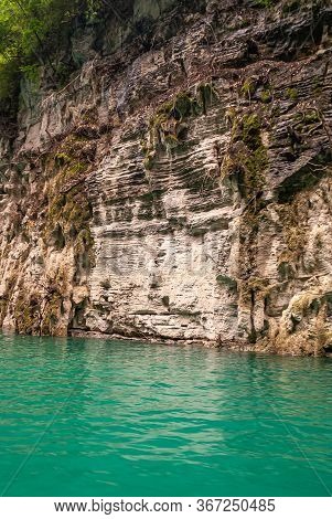Wushan, Chongqing, China - May 7, 2010: Mini Three Gorges On Daning River. White And Gray Rocks Laye