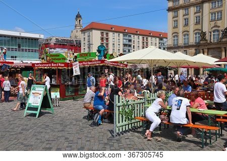 Dresden, Germany - May 10, 2018: People Visit Fruhjahrsmarkt (spring Market) In Dresden. Spring Mark