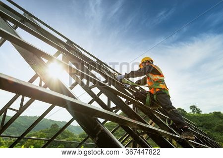 Safety Body Construction, Working At Height Equipment. Fall Arrestor Device For Worker With Hooks Fo