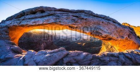 Mesa Arch,canyonland National Park  When Sunrise,moab,utah,usa.