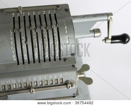 Fragment vinobraní mechanické Arithmometer