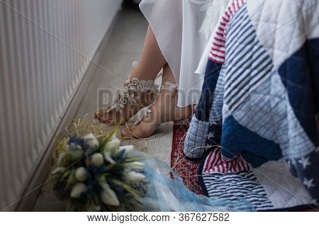 Wedding Outfit Element. A Bride Is Wearing A Beaded Feet Lace Anklet.