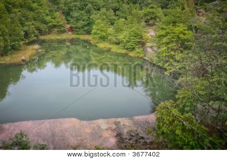 Staw quary na słonia Rock