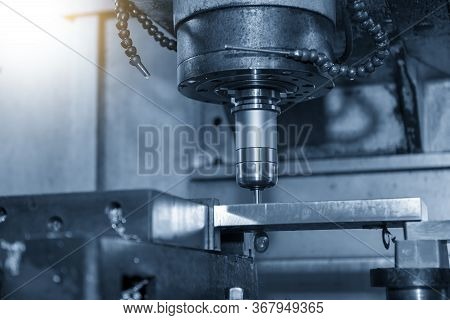 The  Cnc  Milling Machine Cutting  The Mold Parts By Solid Endmill Tool. The Hi-technology Mold And 