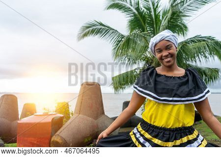 Afro-descendant Woman With The Costume Of The Dance Of Bluefields, In The Caribbean Of Nicaragua And