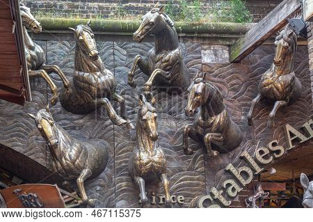 London, Great Britain - May 17, 2014: This Is A Sculpted Head Of Horses Above The Entrance To Camden