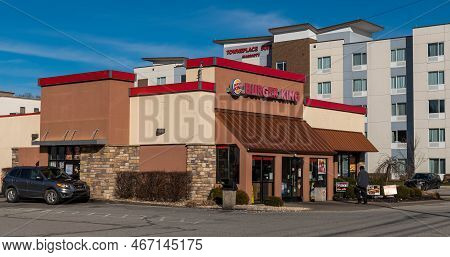 Harmar Township, Pennsylvania, Usa December 13, 2022 The Burger King Restaurant On Freeport Road Wit