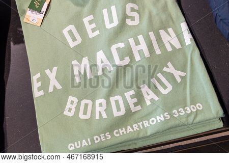 Bordeaux , Aquitaine France - 12 12 2022 : Deus Ex Machina Bordeaux Logo Brand And Sign Text On Shir