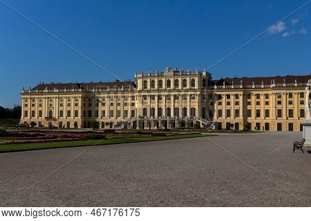 Vienna, Austria - August 18, 2019: Schonbrunn Palace Was The Main Summer Residence Of The Habsburg R