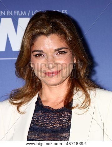 LOS ANGELES - JUN 12: Laura San Giacomo przybywa w Crystal i Lucy Awards 2013 w Beverly 