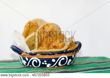 Mexican Gorditas De Migajas With Pork Rinds And Chile