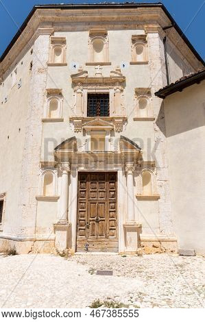 Calascio, Italy-august 9, 2021:church Of Santa Maria Della Pietà On The Path That Leads To Rocca Cal