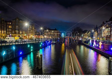 15  Decembar 2022, Amsterdam, Netherlands,  View On Amsterdam During The Light Festival In The Nethe
