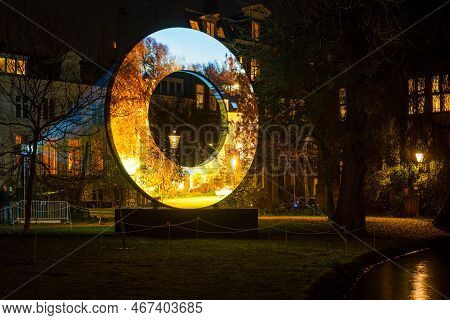 12  Decembar 2022, Amsterdam, Netherlands,  View On Amsterdam During The Light Festival In The Nethe