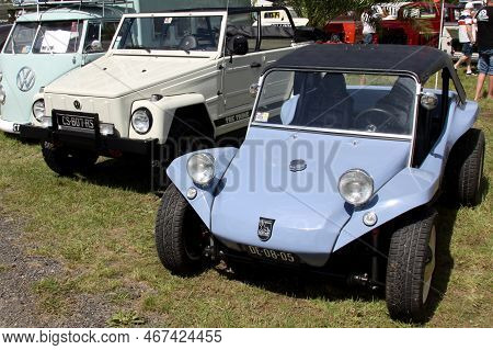 Bordeaux , Aquitaine France - 12 15 2022 : Volkswagen Buggy Meyers Manx And 181 Thing Vw Dune Buggie