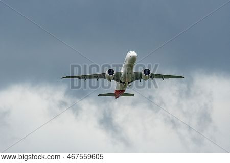 Zurich, Switzerland, September 27, 2022 Helvetic Airways Embraer E190-e2 Aircraft Is Departing From 