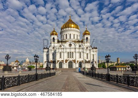 Cathedral Of Christ The Savior (khram Khrista Spasitelya) In Moscow, Russia