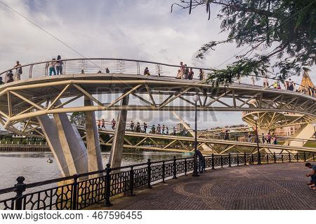 Kuching, Malaysia - March 4, 2018: Darul Hana Bridge In The Center Of Kuching, Malays