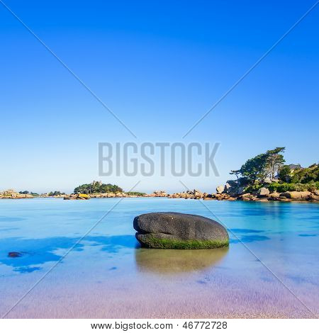 Ploumanach, Rock und Bay Beach In Morgen, Bretagne, Frankreich.