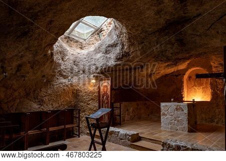Hararit, Israel, October 28, 2022 : The Interior Of The Main Hall In The Cave Church - Lavra Netofa 