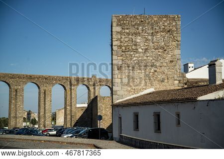 Portugal Alentejo Evora Aqueduct