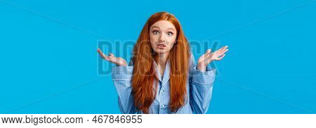 I Dont Know. Clueless Teenage Girl Cant Find Presents Under Christmas Tree, Waking Up Early Shruggin