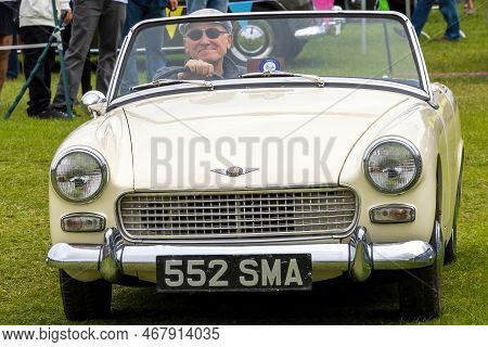 Bath, Uk, June 19, 2022: A 1961 Austin Healey Sprite, Reg No: 552 Sma At The Bath Festival Of Motori