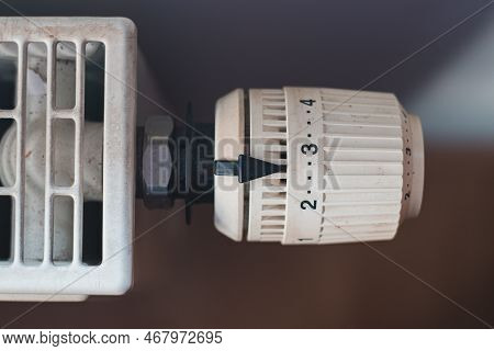 View Of A Thermoregulator For Heating In An Apartment Complex And Reduction Of The Calorific Value D